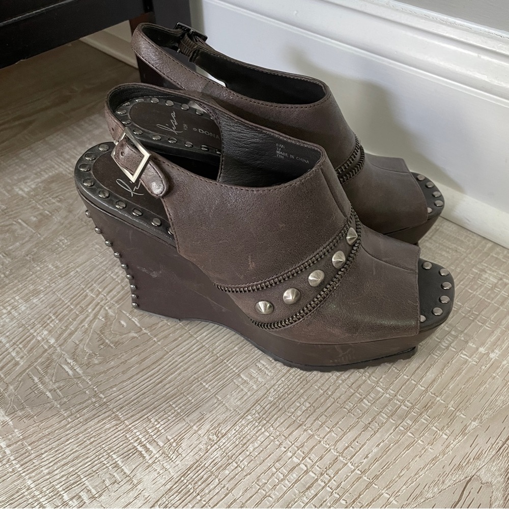 Lisa for Donald J Pliner Dark Brown Platform Open Toe Leather Shoes, Sz 7-1/2